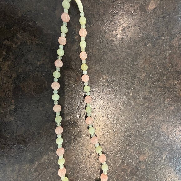 Jewelry - BEAUTIFUL VINTAGE GREEN & PINK JADE DRAGON CLASP BEADED 30" NECKLACE